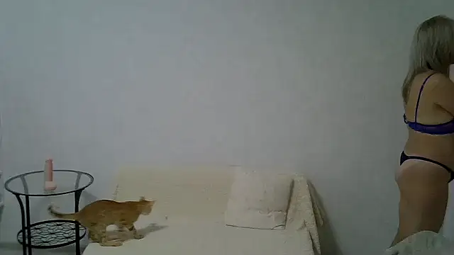 Snapshot of Opaldream chatting on June 15, 2026, 6:43 pm Opaldream online show from June 15, 2026, 6:43 pm