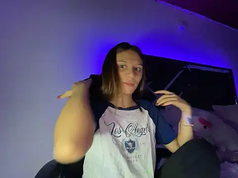 alison parkerr26 online show from February 7, 2026, 3:32 am