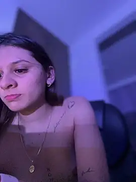 alison parkerr26 online show from March 10, 2026, 4:06 am