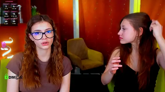 Snapshot of arianaa_cat chatting on March 20, 2026, 1:05 pm arianaa cat online show from March 20, 2026, 1:05 pm