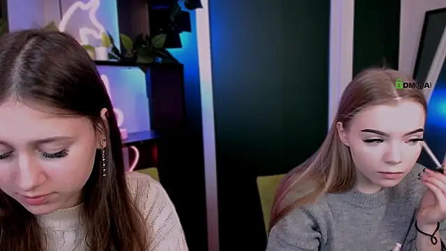 Snapshot of arianaa_cat chatting on March 21, 2026, 7:13 am arianaa cat online show from March 21, 2026, 7:13 am