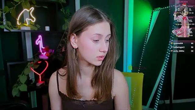 arianaa cat online show from May 4, 2026, 9:22 pm