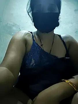 Sexy khushi19 online show from April 26, 2026, 1:47 am
