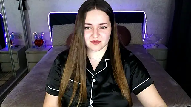 Snapshot of Eva_Luxx chatting on March 28, 2026, 11:04 pm Eva Luxx online show from March 28, 2026, 11:04 pm