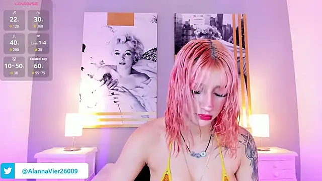 AlannaViera online show from June 25, 2026, 11:48 am
