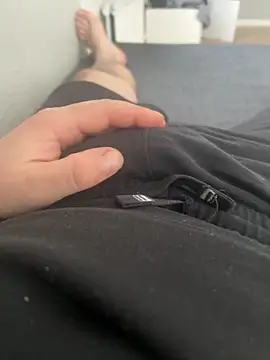 siisidjfjfjdj online show from February 8, 2026, 8:18 am