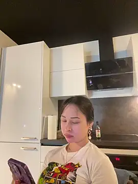Snapshot of Just-Lilly chatting on June 6, 2026, 4:12 pm Just-Lilly online show from June 6, 2026, 4:12 pm