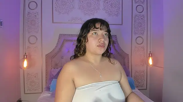 Snapshot of Honny_Blaice_ chatting on June 4, 2026, 11:49 am Honny Blaice online show from June 4, 2026, 11:49 am