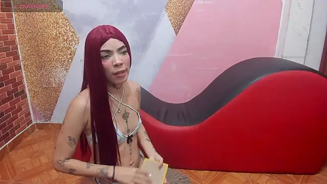 sexy brunette 1 online show from February 16, 2026, 3:46 am