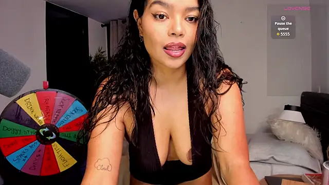 moonhelen online show from April 29, 2026, 12:05 am