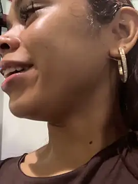 Snapshot of CarolineFyre chatting on June 1, 2026, 1:13 pm CarolineFyre online show from June 1, 2026, 1:13 pm