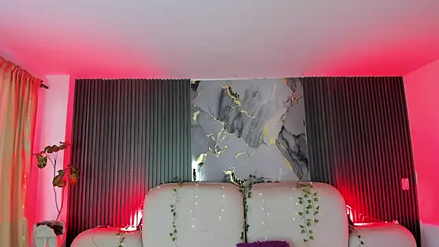 Snapshot of CarolineFyre chatting on June 25, 2026, 12:53 pm CarolineFyre online show from June 25, 2026, 12:53 pm