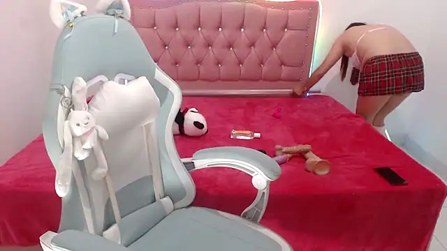 Snapshot of snowhot-69 chatting on March 21, 2026, 12:37 am snowhot-69 online show from March 21, 2026, 12:37 am