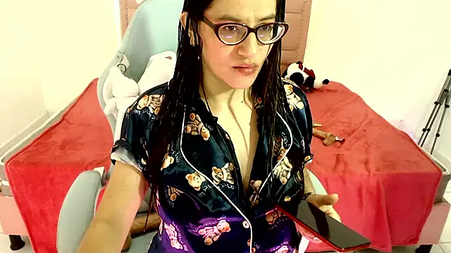 Snapshot of snowhot-69 chatting on June 13, 2026, 8:56 am snowhot-69 online show from June 13, 2026, 8:56 am