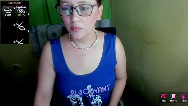 LuciaMiilf online show from June 22, 2026, 10:07 pm