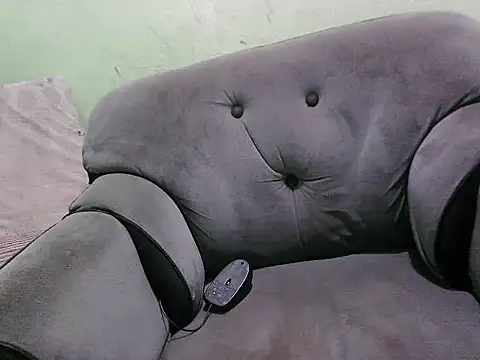 Snapshot of hot_pilipina25xxx chatting on April 8, 2026, 1:05 am hot pilipina25xxx online show from April 8, 2026, 1:05 am