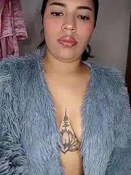 Scarlet Luxe online show from February 3, 2026, 12:31 am