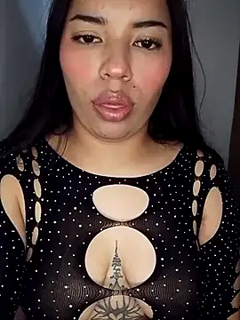 Scarlet Luxe online show from February 7, 2026, 12:25 am