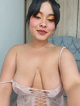 zoe love18 online show from July 12, 2026, 3:41 am