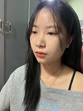 Linne6789 online show from May 19, 2026, 3:57 am