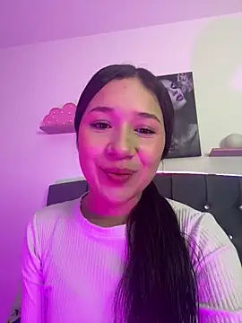 DULCE MARIA EF online show from February 4, 2026, 11:49 am