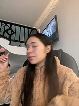 DULCE MARIA EF online show from March 11, 2026, 11:49 am