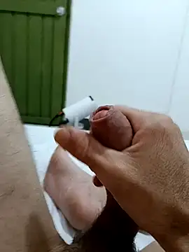 elvergon8721 online show from February 10, 2026, 12:53 pm