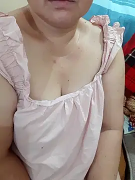 Snapshot of Yummyamasha chatting on July 18, 2026, 2:54 pm Yummyamasha online show from July 18, 2026, 2:54 pm