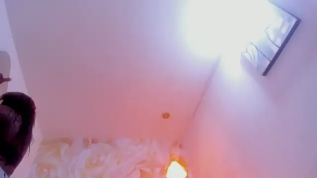 nylaroyale cr online show from February 8, 2026, 7:39 pm