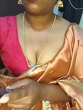 Snapshot of Chinnima143 chatting on May 26, 2026, 6:15 pm Chinnima143 online show from May 26, 2026, 6:15 pm