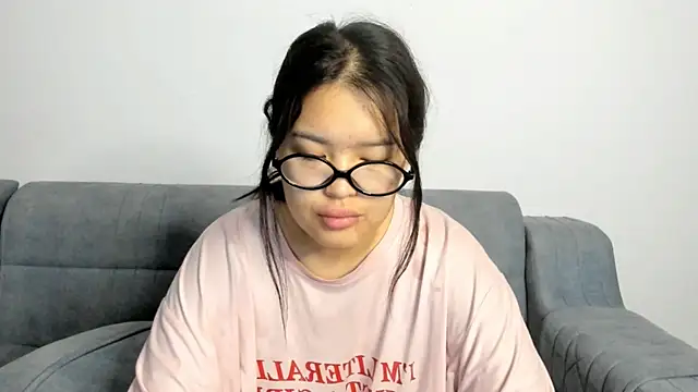 luna yum online show from March 16, 2026, 10:03 pm