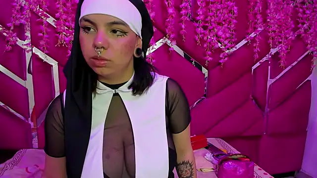 vanesa bobs online show from April 22, 2026, 3:31 am