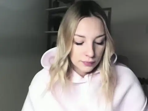 VelvetAngela online show from February 18, 2026, 6:42 am