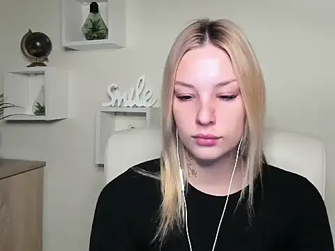 VelvetAngela online show from March 10, 2026, 6:40 am