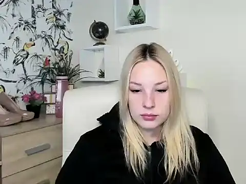 VelvetAngela online show from March 11, 2026, 6:41 am