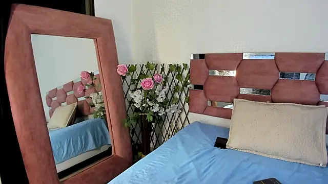 GrettaRouse online show from May 8, 2026, 7:52 pm
