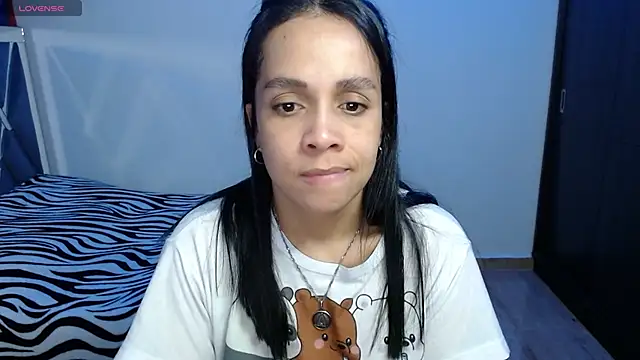 paula lopez   online show from April 15, 2026, 11:16 pm