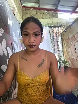 Queen-barbie online show from April 25, 2026, 2:03 am