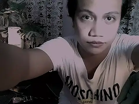 Snapshot of Queen-barbie chatting on June 9, 2026, 2:34 am Queen-barbie online show from June 9, 2026, 2:34 am