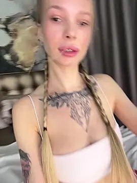 ElyseeXXX online show from February 15, 2026, 10:50 pm