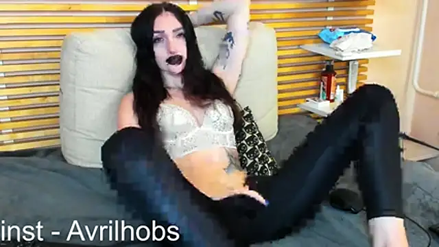 Snapshot of AvrilHobbs chatting on August 4, 2026, 3:25 pm AvrilHobbs online show from August 4, 2026, 3:25 pm