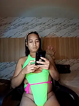 Snapshot of DollyWinter chatting on March 12, 2026, 2:23 pm DollyWinter online show from March 12, 2026, 2:23 pm