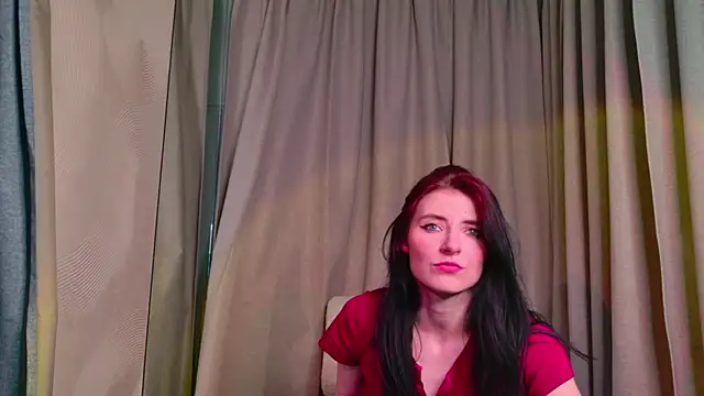 NicoleLuxe online show from May 7, 2026, 6:35 pm