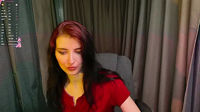 NicoleLuxe online show from May 18, 2026, 7:41 pm