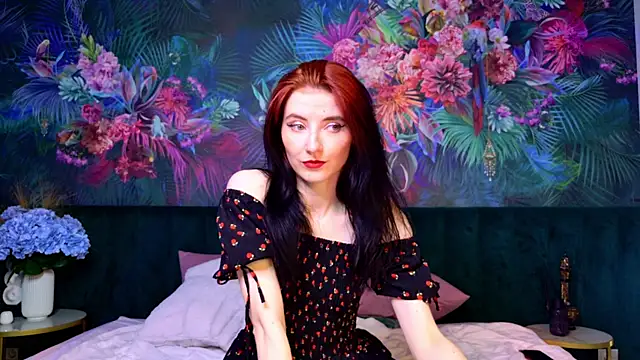NicoleLuxe online show from June 4, 2026, 6:14 pm