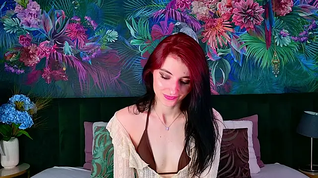 NicoleLuxe online show from July 10, 2026, 5:37 pm