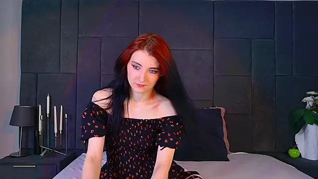 NicoleLuxe online show from July 31, 2026, 4:39 pm