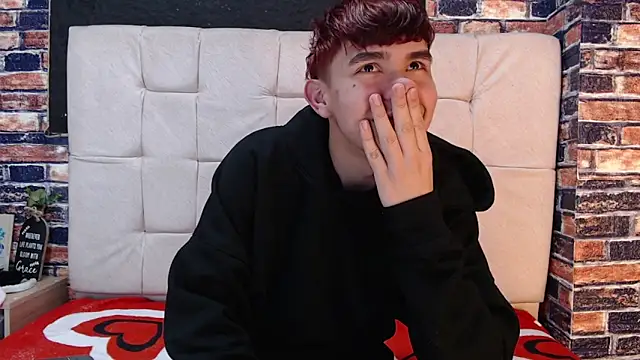 massimoferrera303av online show from March 15, 2026, 5:30 pm