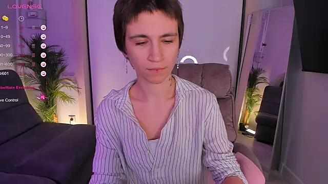 Snapshot of AutumnWhisper chatting on February 5, 2026, 9:41 pm AutumnWhisper online show from February 5, 2026, 9:41 pm