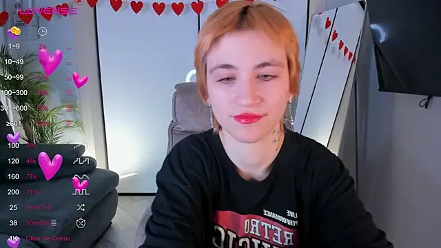 Snapshot of AutumnWhisper chatting on March 7, 2026, 9:23 pm AutumnWhisper online show from March 7, 2026, 9:23 pm